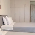 Apartment Lacha *