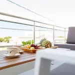 Apartment Lacha *