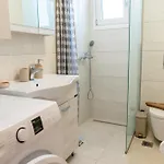Lacha Apartment *
