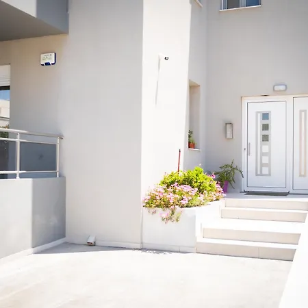 Apartment Lacha's House