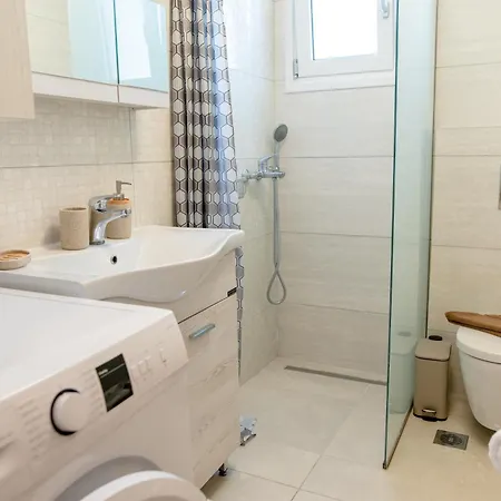 Lacha Apartmán *